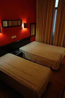 Universal 3*